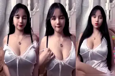 Kienzy TikTok Goyang Hot Geter Naik Turun 2026